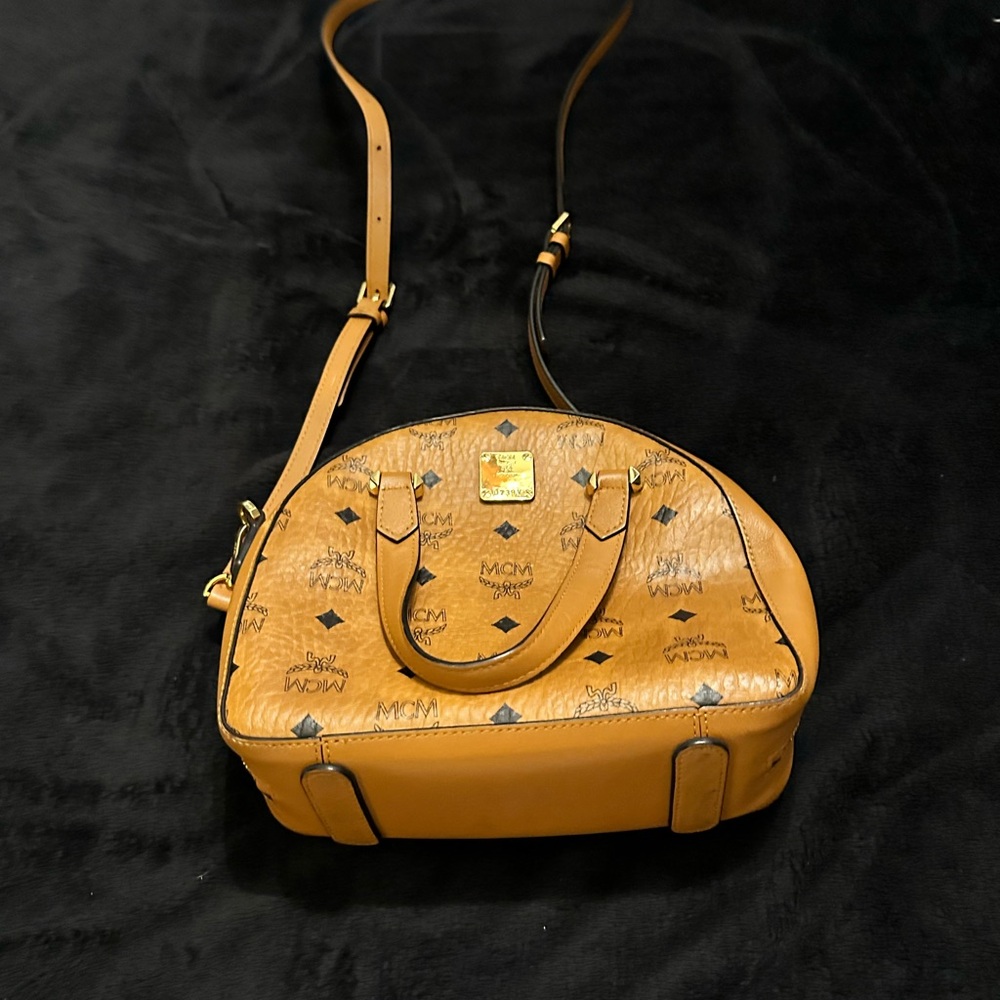 MCM CROSSBODY